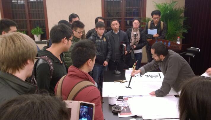 QQ截图20151210180403.jpg